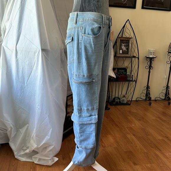 Madden NYC jeans size 9(buy now) - Picture 2 of 4